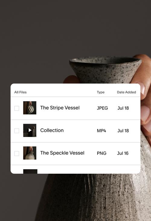 A biblioteca de ativos do Squarespace mostra os arquivos de mídia enviados e os vários metadados correspondentes, incluindo tipo de arquivo e data da modificação.